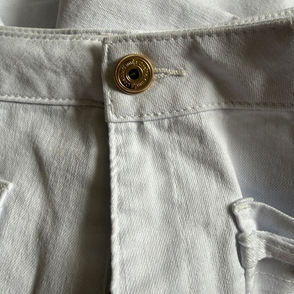 Camila Coehlo- White Cropped Ankle Jeans with Gold Tone Chain Accent- Size 8 - Picture 5 of 9